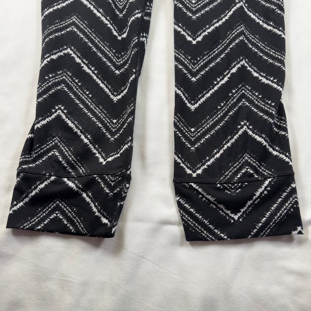 Athleta Women's Medium Capri Athletic Leggings Black White Striped Pants - Picture 4 of 10